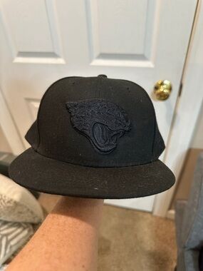 Black Flat-Brim Men's Cap with Embroidered Jacksonville Jaguars Logo